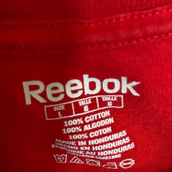 Reebok NHL Men's Chicago Blackhawks Andrew Desjardins #11 Team Logo T-Shirt - Picture 3 of 3